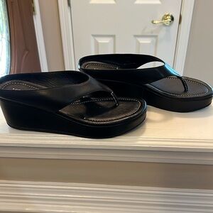 Donald J Pliner black wedge sandals in size 8.5 M.